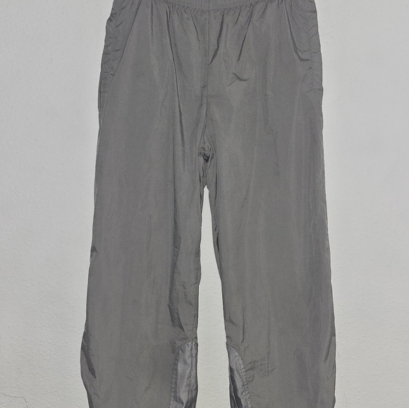Nike Wind Breaker Pants Women Sz 4-6 Gray Hem Side Zippers Athleisure - Picture 6 of 15